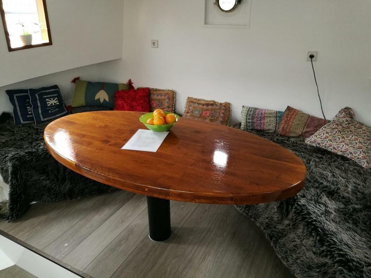 דירות אמסטרדם Houseboat Rose מראה חיצוני תמונה